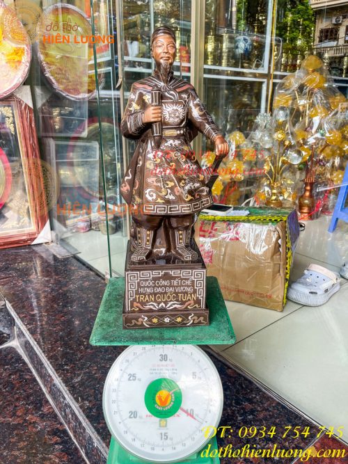 Tượng Trần Quốc Tuấn Cao 50cm Khảm Tam Khí Kĩ