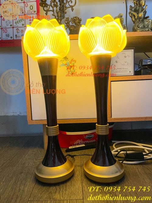 Đôi Đèn Led Lưu Ly Hoa Sen Thân Đồng Cao 45cm 19in