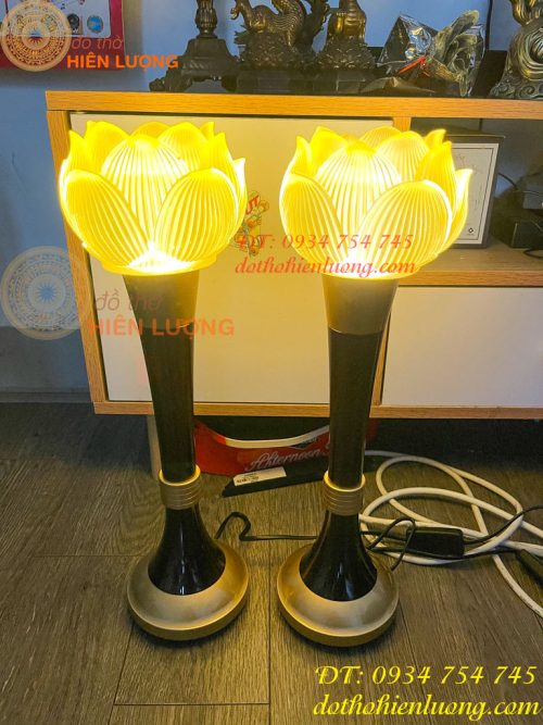 Đôi Đèn Led Lưu Ly Hoa Sen Thân Đồng Cao 45cm 19in