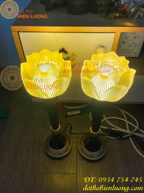 Đôi Đèn Led Lưu Ly Hoa Sen Thân Đồng Cao 45cm 19in