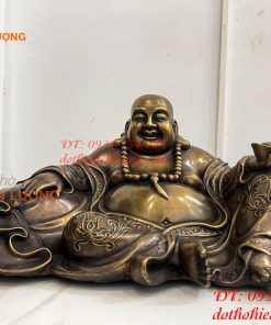 Tượng Di Lặc Dựa Bị Cầm Thỏi Vàng Bằng Đồng