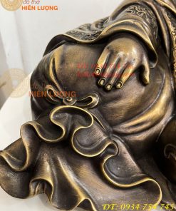 Tượng Di Lặc Dựa Bị Cầm Thỏi Vàng Bằng Đồng