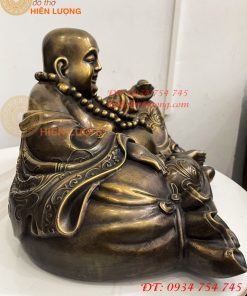 Tượng Di Lặc Dựa Bị Cầm Thỏi Vàng Bằng Đồng