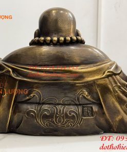 Tượng Di Lặc Dựa Bị Cầm Thỏi Vàng Bằng Đồng