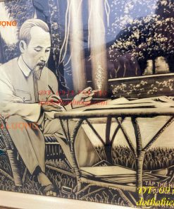 Tranh Bác Hồ Ngồi Viết Báo Bằng Đồng Liền Tấm