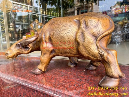 Tượng Trâu Vàng Việt Nam Bằng Đồng Cỡ Đại Dài 60cm