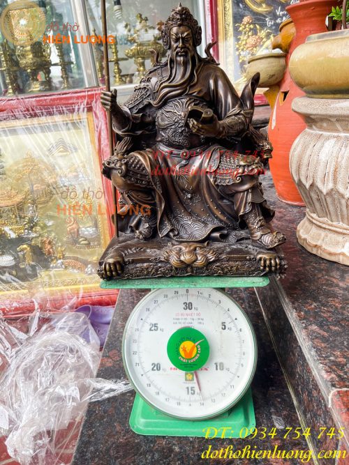 Tượng Quan Công Ngồi Đọc Sách Cao 40cm Bằng Đồng Hun