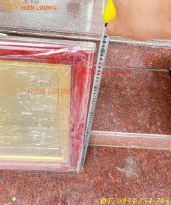 Tranh Chữ Tâm Bằng Đồng Dát Vàng KT 60x100cm Khung Gỗ