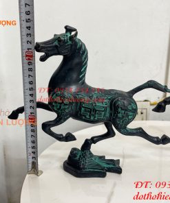 Tượng Ngựa Phi Bằng Đồng Màu Xanh Phong Thủy