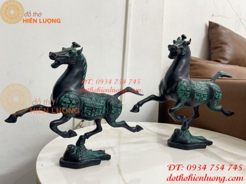 Tượng Ngựa Phi Bằng Đồng Màu Xanh Phong Thủy