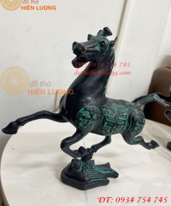 Tượng Ngựa Phi Bằng Đồng Màu Xanh Phong Thủy