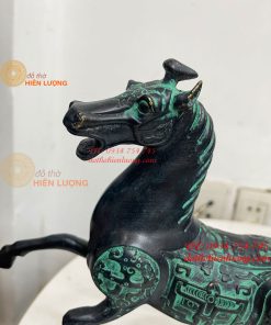 Tượng Ngựa Phi Bằng Đồng Màu Xanh Phong Thủy