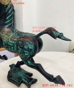 Tượng Ngựa Phi Bằng Đồng Màu Xanh Phong Thủy