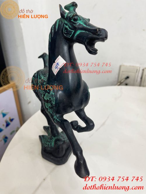 Tượng Ngựa Phi Bằng Đồng Màu Xanh Phong Thủy