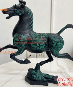 Tượng Ngựa Phi Bằng Đồng Màu Xanh Phong Thủy