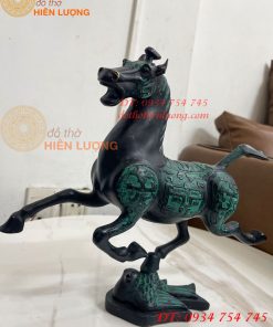 Tượng Ngựa Phi Bằng Đồng Màu Xanh Phong Thủy