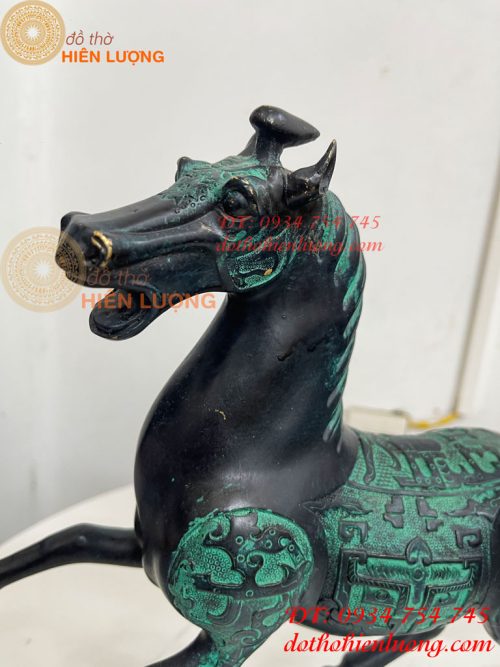 Tượng Ngựa Phi Bằng Đồng Màu Xanh Phong Thủy