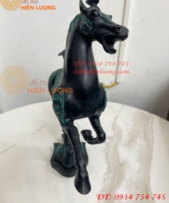 Tượng Ngựa Phi Bằng Đồng Màu Xanh Phong Thủy