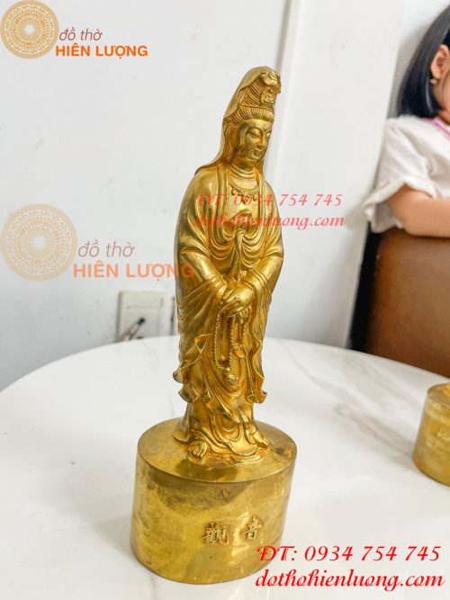 Tượng Quan Âm Phật Bà Đứng Cao 27cm Bằng Đồng Vàng