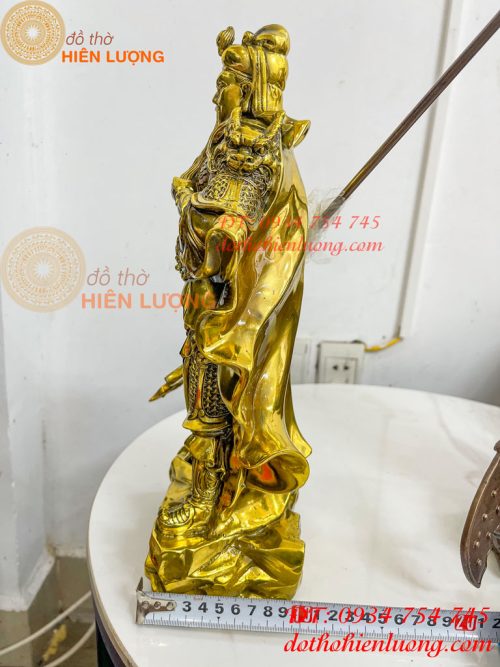 Tượng Quan Công Mặc Áo Rồng Đứng Trấn Ải Bằng Đồng Cao 35cm