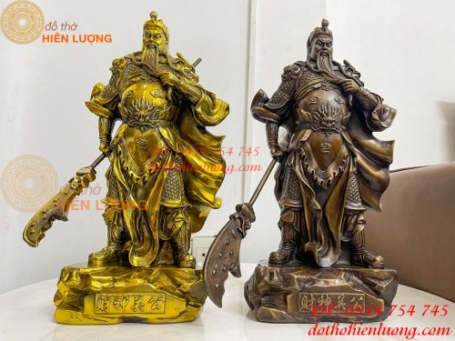 Tượng Quan Công Mặc Áo Rồng Đứng Trấn Ải Bằng Đồng Cao 35cm