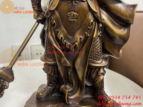 Tượng Quan Công Mặc Áo Rồng Đứng Trấn Ải Bằng Đồng Cao 35cm