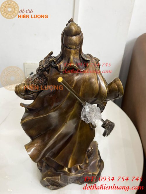 Tượng Quan Công Mặc Áo Rồng Đứng Trấn Ải Bằng Đồng Cao 35cm