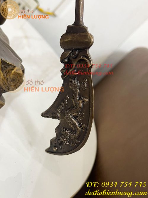 Tượng Quan Công Mặc Áo Rồng Đứng Trấn Ải Bằng Đồng Cao 35cm