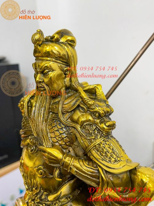 Tượng Quan Công Mặc Áo Rồng Đứng Trấn Ải Bằng Đồng Cao 35cm