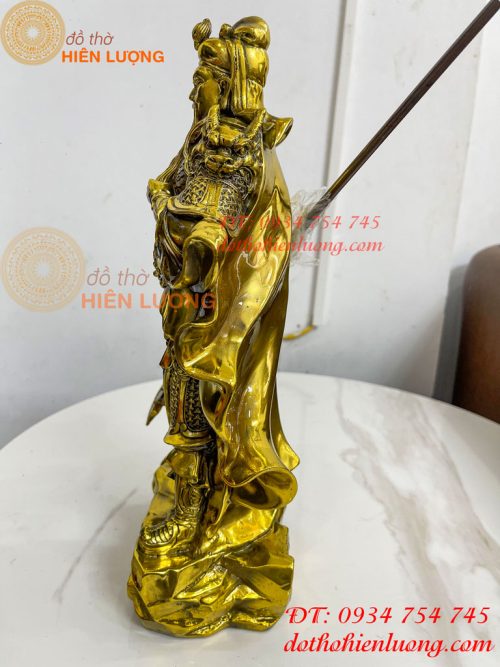 Tượng Quan Công Mặc Áo Rồng Đứng Trấn Ải Bằng Đồng Cao 35cm