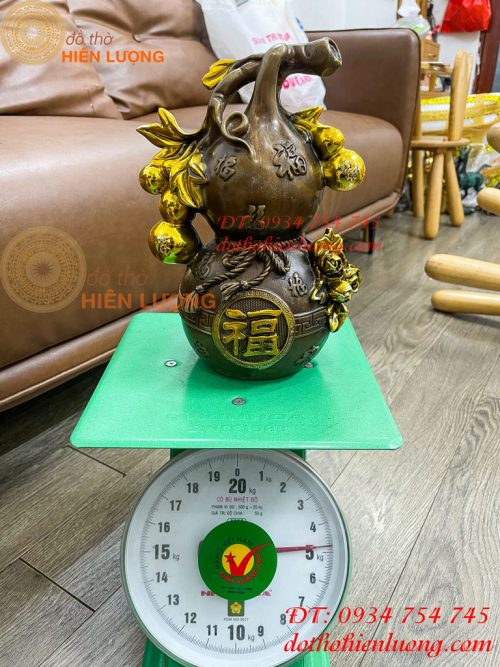 Hồ Lô Chữ Phúc Hoa Mẫu Đơn Bằng Đồng Hun Cao 27cm