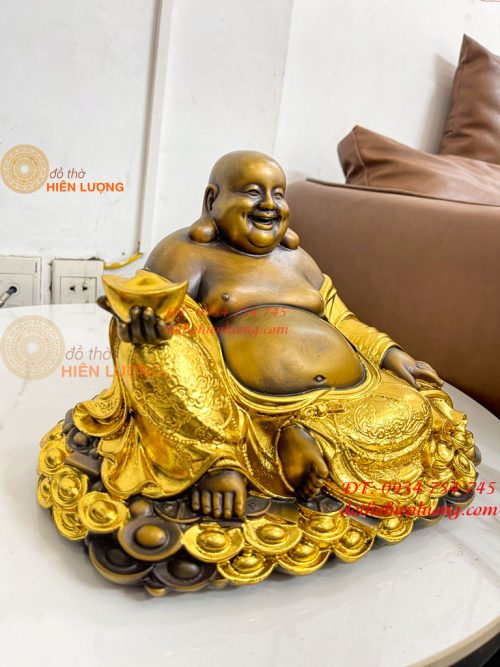 Tượng Di Lặc Cầm Thỏi Vàng Bằng Đồng Dát Vàng