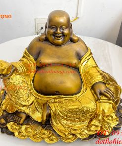 Tượng Di Lặc Cầm Thỏi Vàng Bằng Đồng Dát Vàng