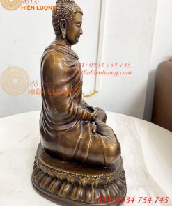 Tượng Phật Thích Ca Áo Chéo Bằng Đồng Cao 30cm