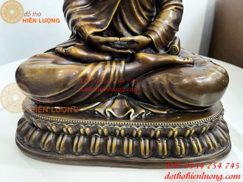 Tượng Phật Thích Ca Áo Chéo Bằng Đồng Cao 30cm