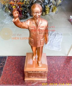 Tượng Bác Hồ Đứng Vẫy Tay Chào Cao 75cm Bằng Đồng Đỏ