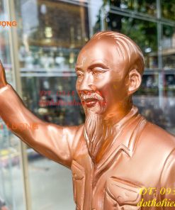 Tượng Bác Hồ Đứng Vẫy Tay Chào Cao 75cm Bằng Đồng Đỏ