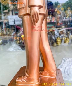 Tượng Bác Hồ Đứng Vẫy Tay Chào Cao 75cm Bằng Đồng Đỏ