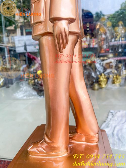 Tượng Bác Hồ Đứng Vẫy Tay Chào Cao 75cm Bằng Đồng Đỏ