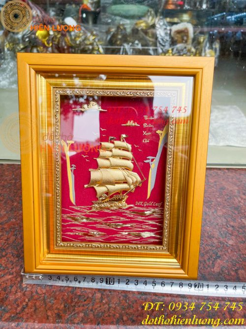 Tranh Thuận Buồm Xuôi Gió Mạ Vàng Để Bàn KT 20x25cm