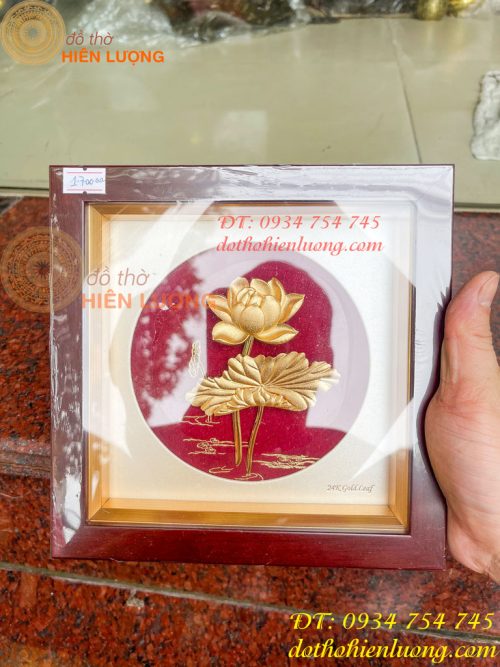 Tranh Hoa Sen Để Bàn Mạ Vàng 24K KT 20x20cm