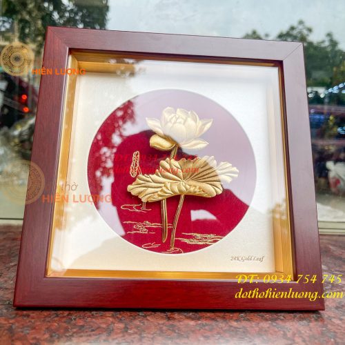 Tranh Hoa Sen Để Bàn Mạ Vàng 24K KT 20x20cm