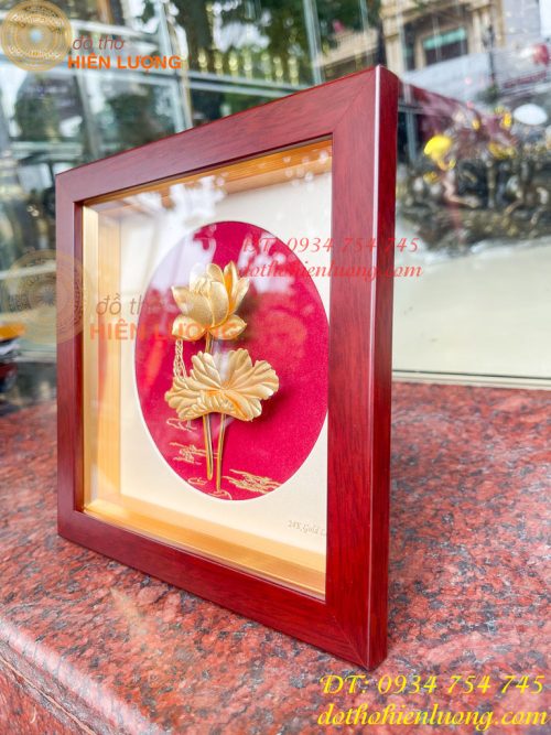 Tranh Hoa Sen Để Bàn Mạ Vàng 24K KT 20x20cm