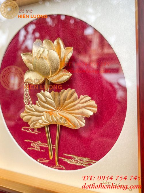 Tranh Hoa Sen Để Bàn Mạ Vàng 24K KT 20x20cm