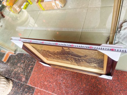 Tranh Chùa Một Cột Bằng Đồng Làm Nền Xước KT 54x74cm