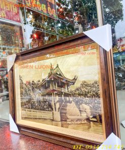 Tranh Chùa Một Cột Bằng Đồng Làm Nền Xước KT 54x74cm