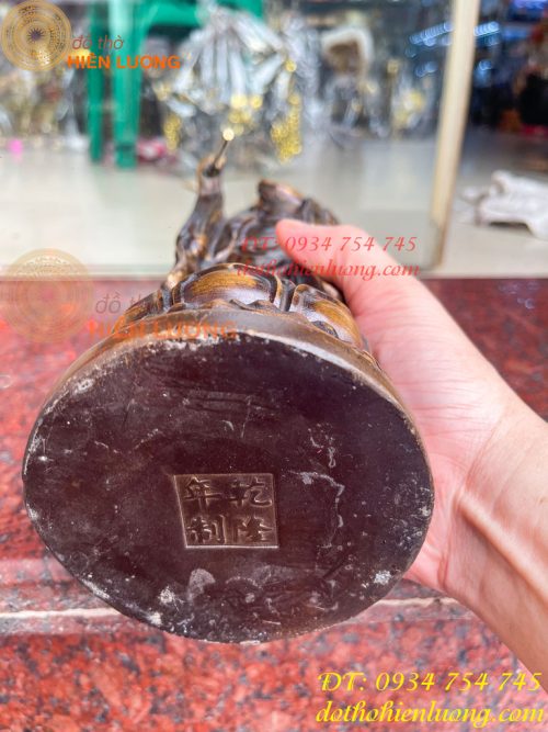 Tượng Địa Tạng Vương Bồ Tát Đứng Cao 30cm Bằng Đồng Vẽ Gấm