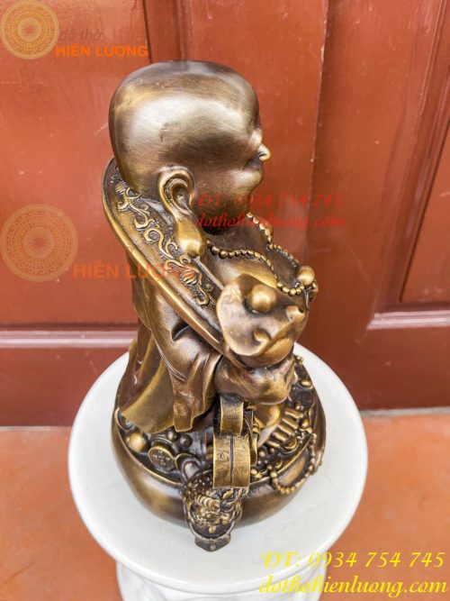 Tượng Di Lặc Đứng Gánh Tiền Bằng Đồng Hun Cao 30cm