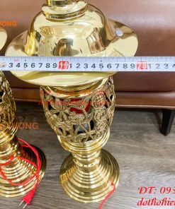 Đôi Đèn Hoa Sen Hình Quả Dứa Bằng Đồng Cao 55cm Thờ Cúng