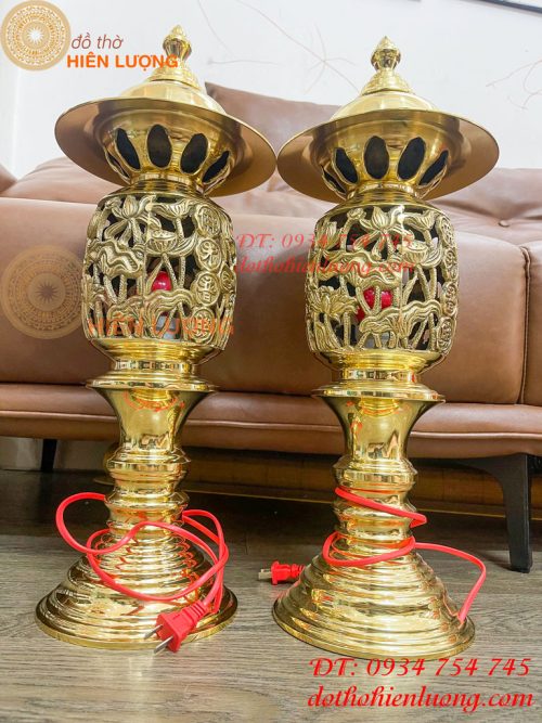Đôi Đèn Hoa Sen Hình Quả Dứa Bằng Đồng Cao 55cm Thờ Cúng